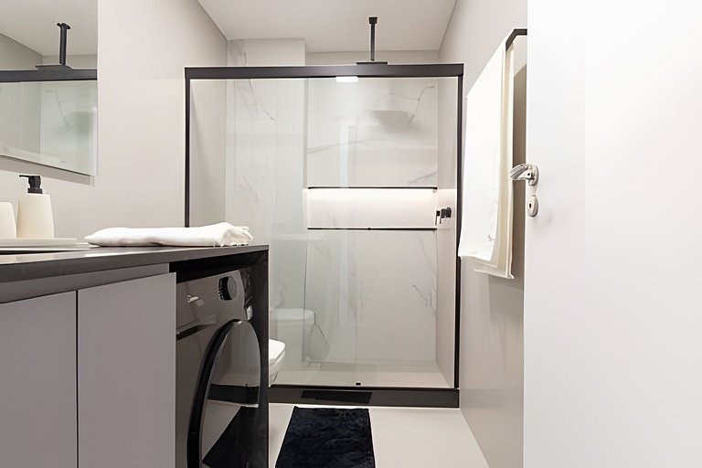 Ipanema: Do lado da Praia, Metrô, Rest e Comércio!