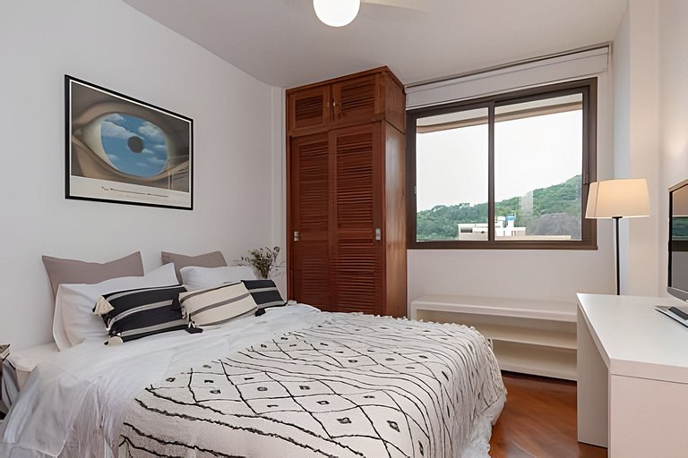 Azevedo1105|Flat next to Dias Ferreira + pool