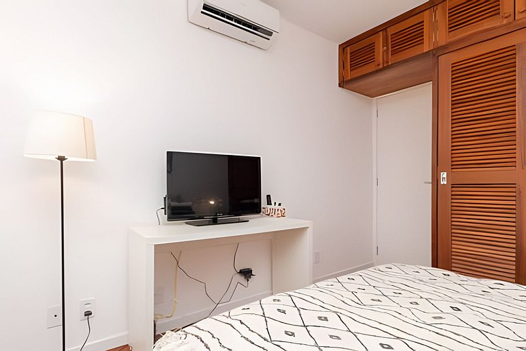 Azevedo1105|Flat next to Dias Ferreira + pool