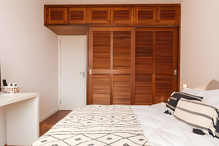 Azevedo1105|Flat next to Dias Ferreira + pool