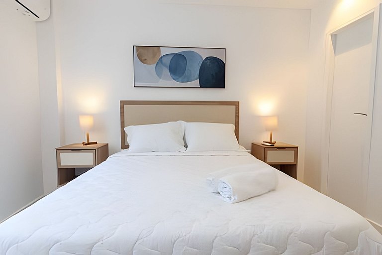 Urquiza 316| Bedroom and living room in Leblon