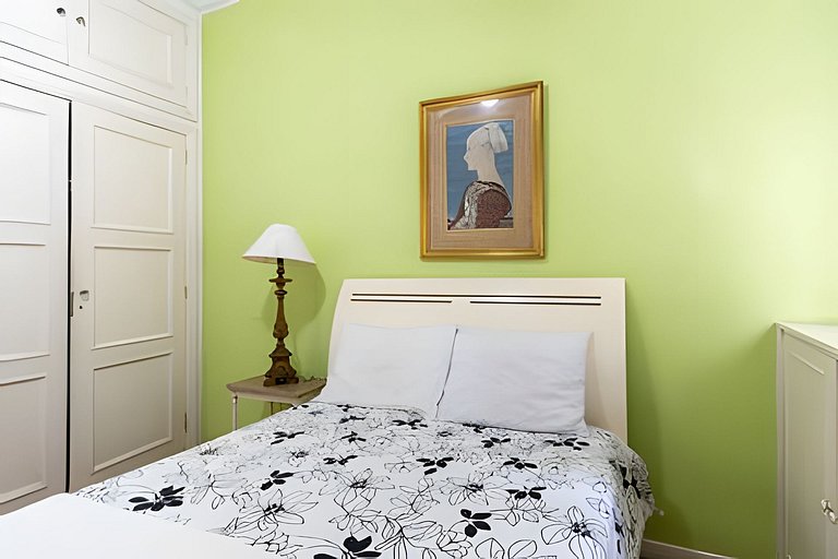 BAR201| Apartamento em Ipanema à 500m da praia