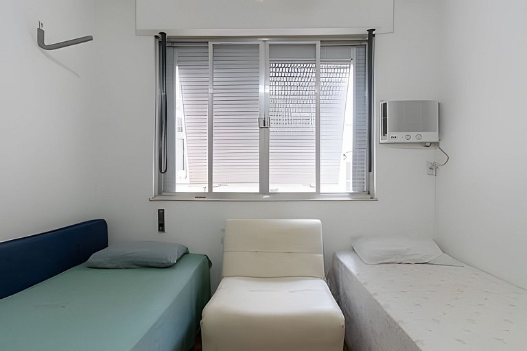 BAR201| Apartamento em Ipanema à 500m da praia