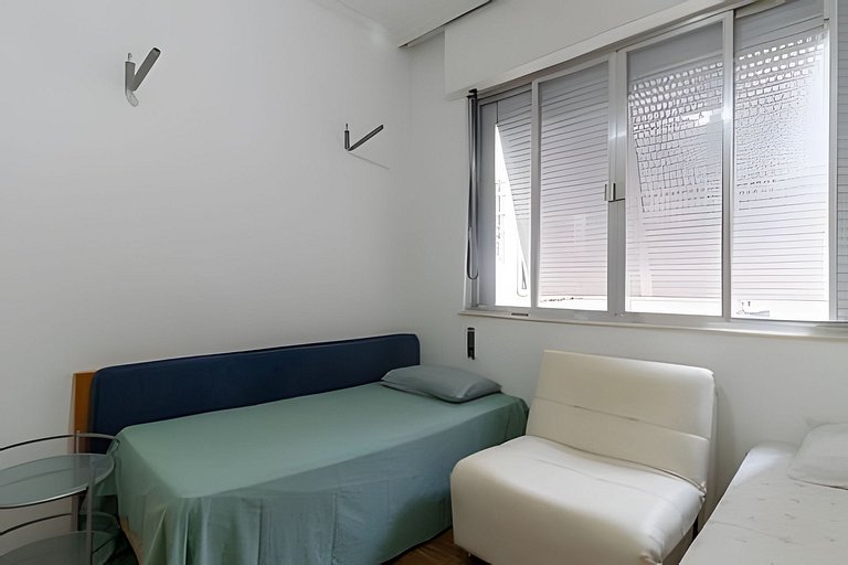 BAR201| Apartamento em Ipanema à 500m da praia