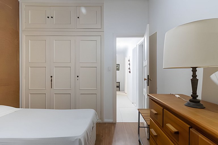 BAR201| Apartamento em Ipanema à 500m da praia