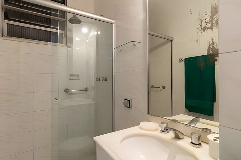 BAR201| Apartamento em Ipanema à 500m da praia