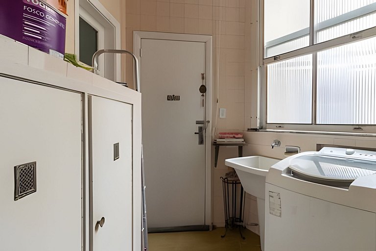 BAR201| Apartamento em Ipanema à 500m da praia