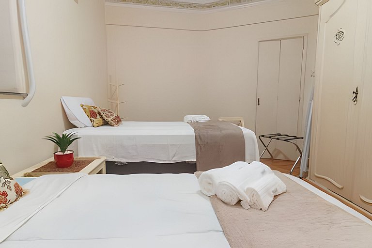 Ns201| Apt. 2 blocks from Copacabana beach