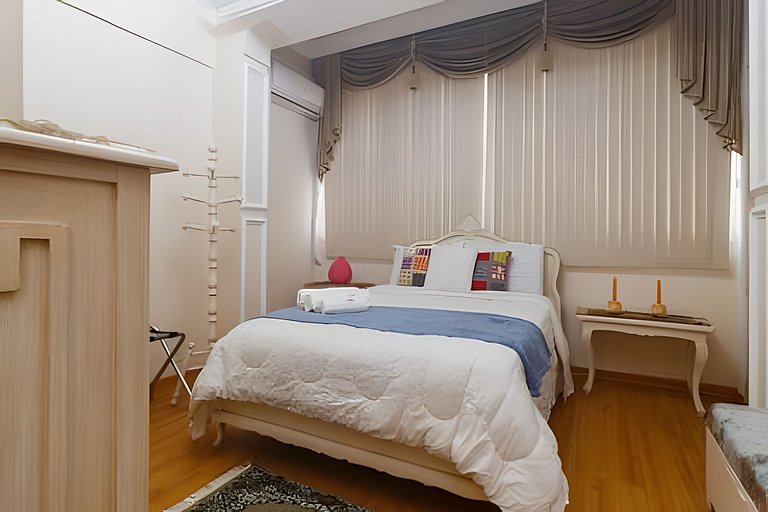 Ns201| Apt. 2 blocks from Copacabana beach