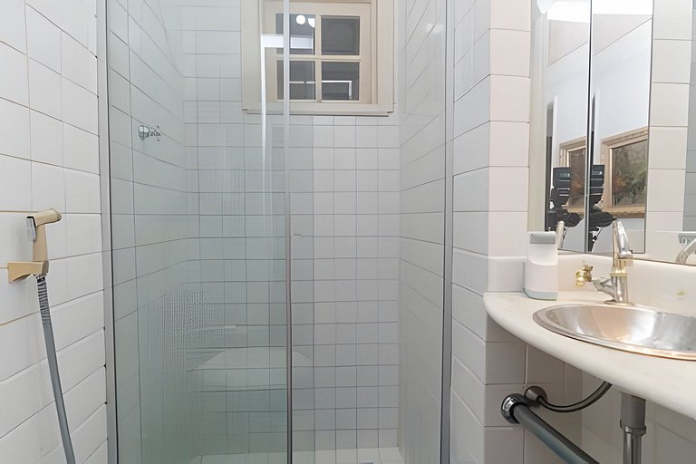 Ns201| Apt. 2 blocks from Copacabana beach