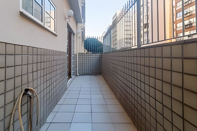 Ns201| Apt. 2 blocks from Copacabana beach