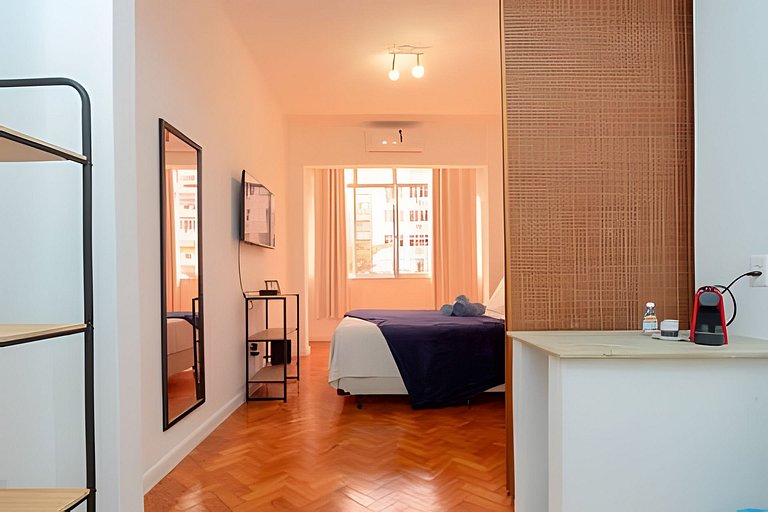 Pla718| Apartment on the block of Copacabana Beach