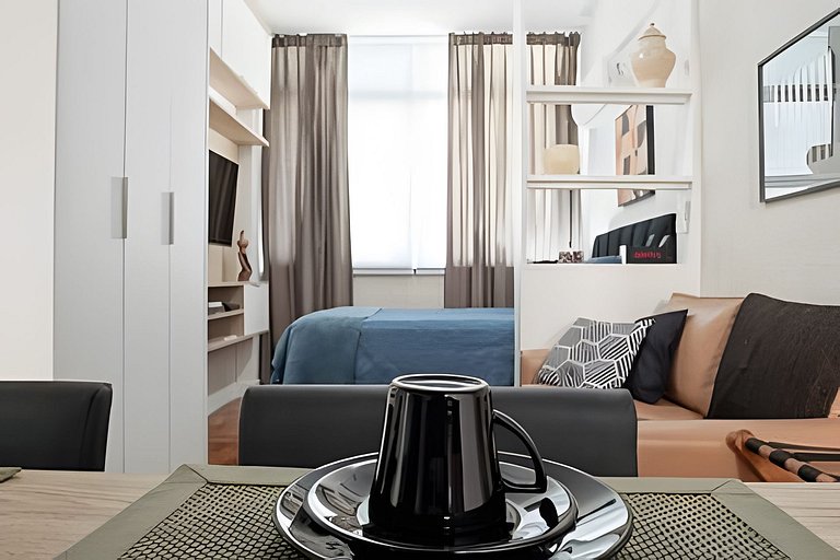 Jul701| Kitnet 2 blocks from Copacabana Beach