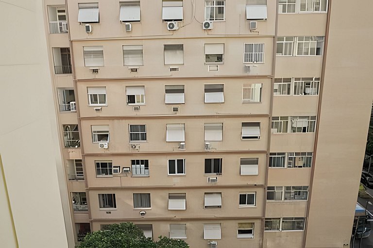 Jul701| Kitnet a 2 quadras da praia de Copacabana