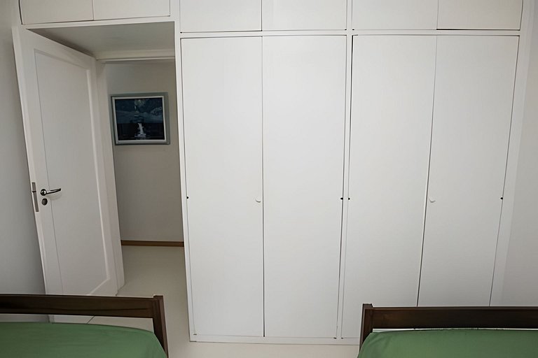 Ata304| Apt with Enlarged Living Room in Leblon