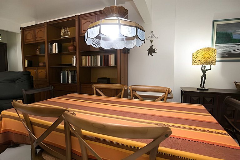 Ata304| Apartamento com Sala Ampliada no Leblon