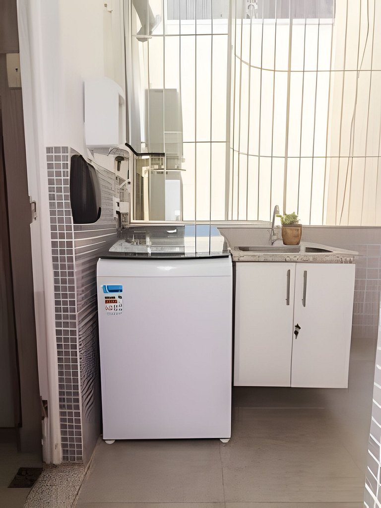 God302| Charm and comfort 1 block from Lagoa