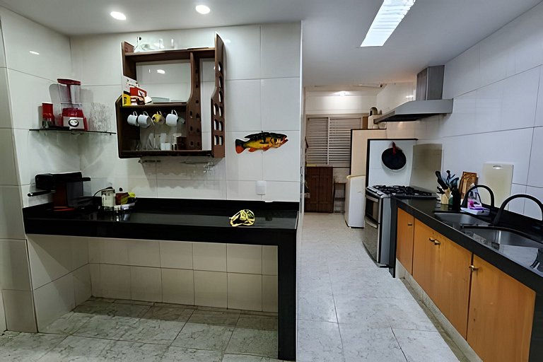 Albq104 | 2 quartos no melhor ponto do Leblon