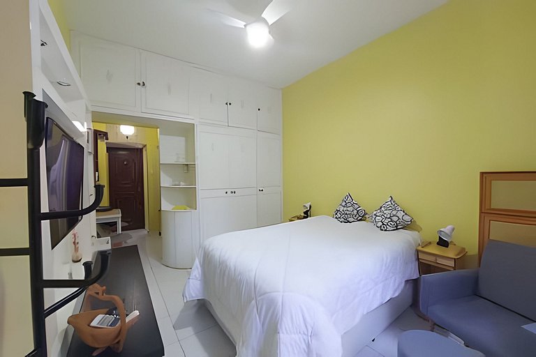 Bul103 | Kitnet in Copacabana, 650 m from Arpoador