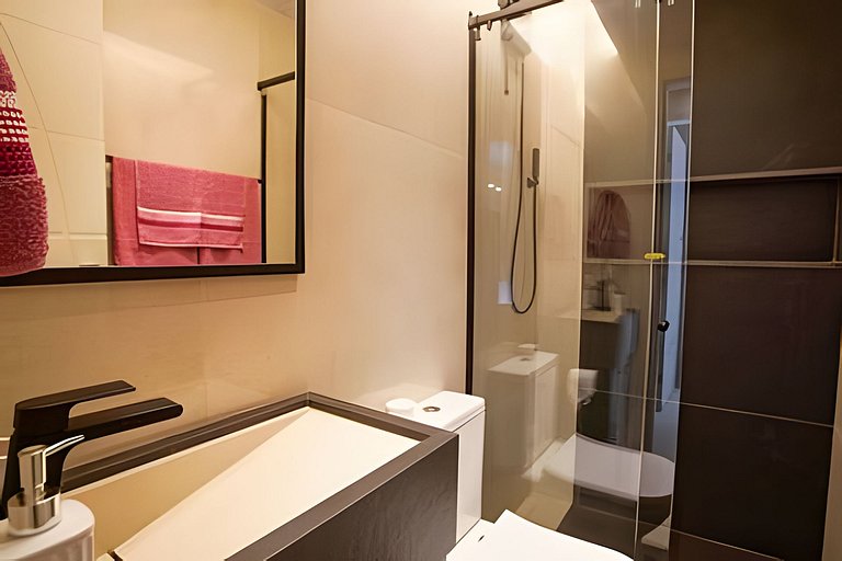 FER305A|Bedroom and Living Room near Leblon Beach