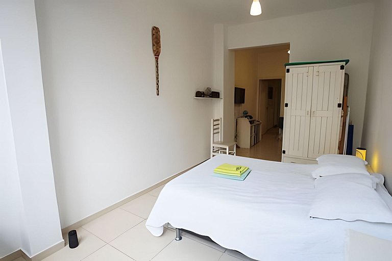 Pla618| Studio na quadra da praia de Copacabana