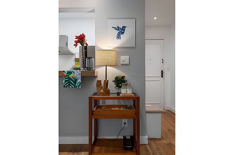 Hum104| Dormitorio y sala en el corazón de Leblon