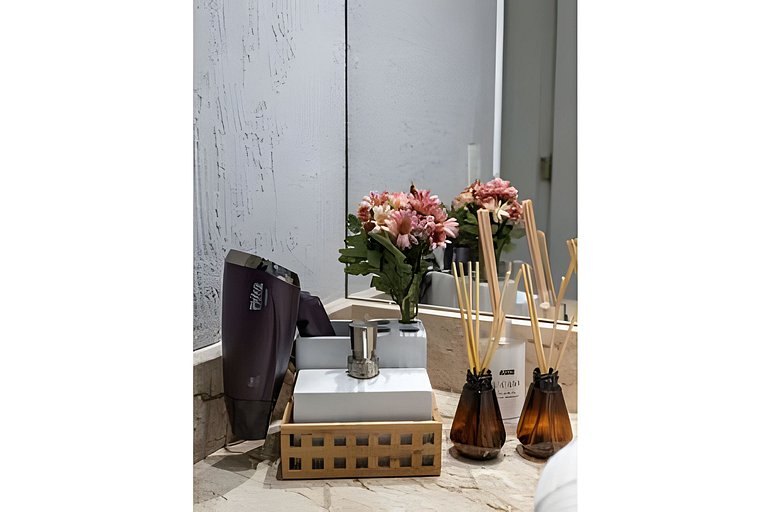 Hum104| Quarto e sala no coração do Leblon