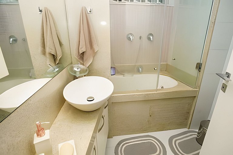 Hil404| Apt 5 minutes from Copacabana beach