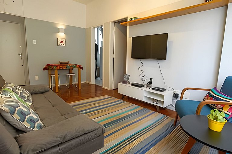 Lau1112| Quarto e Sala em Botafogo