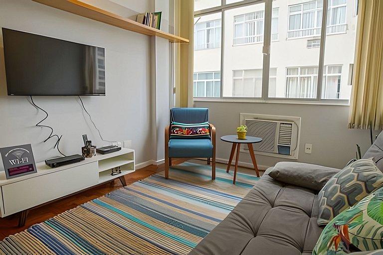 Lau1112| Bedroom and living room in Botafogo