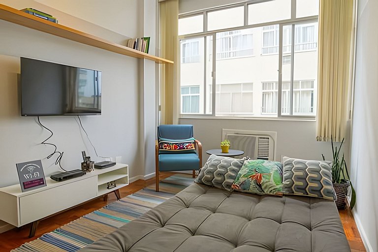 Lau1112| Bedroom and living room in Botafogo