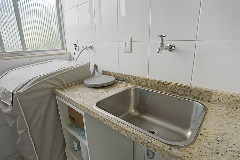 God802| Apart Lagoa with Christ the Redeemer view