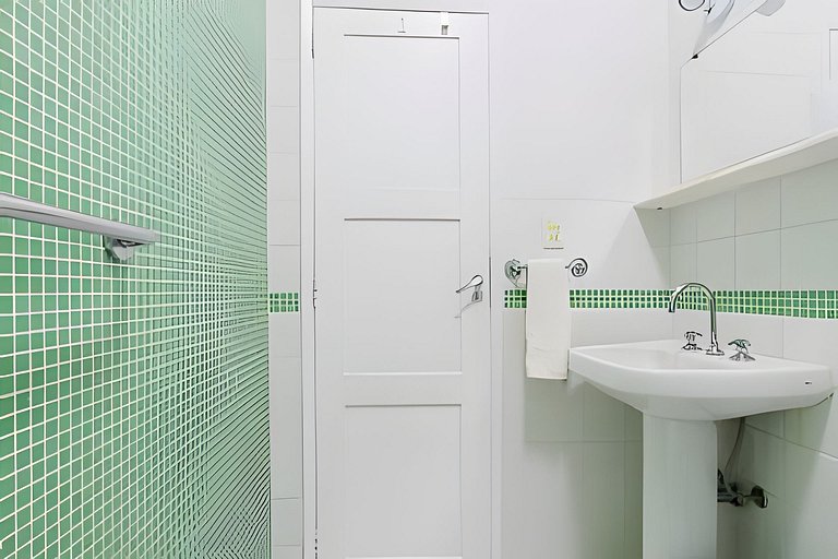 Visc303| Bedroom & Living Room near Ipanema Beach