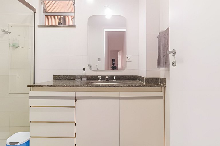 Mag504| Espaçoso apartamento em Copacabana