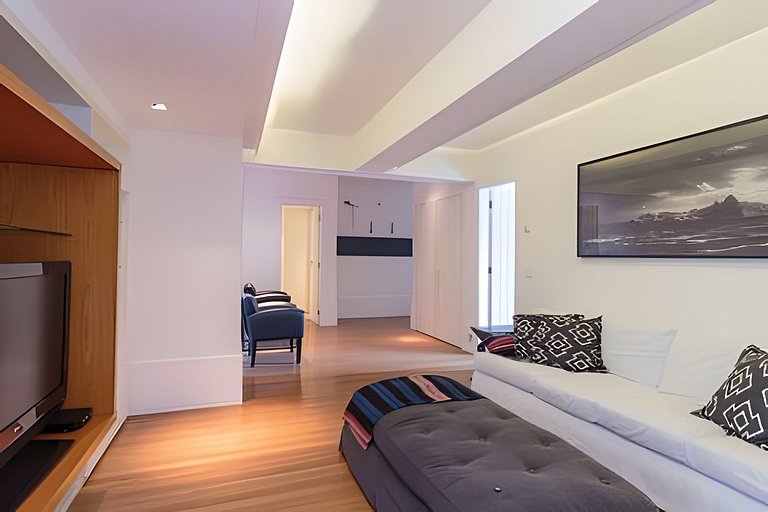 Casa con piscina en Leblon (Jd Pernambuco)