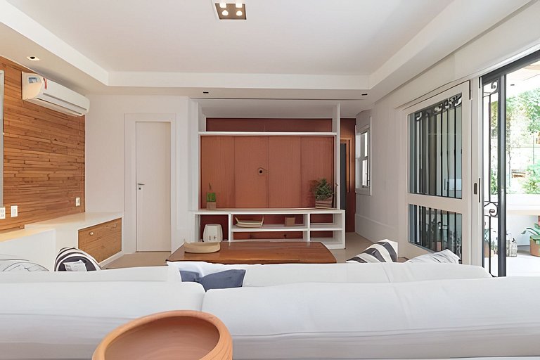 Casa con piscina en Leblon (Jd Pernambuco)