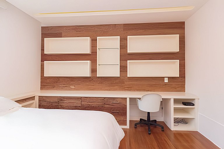 Casa com piscina no Leblon (Jd Pernambuco)