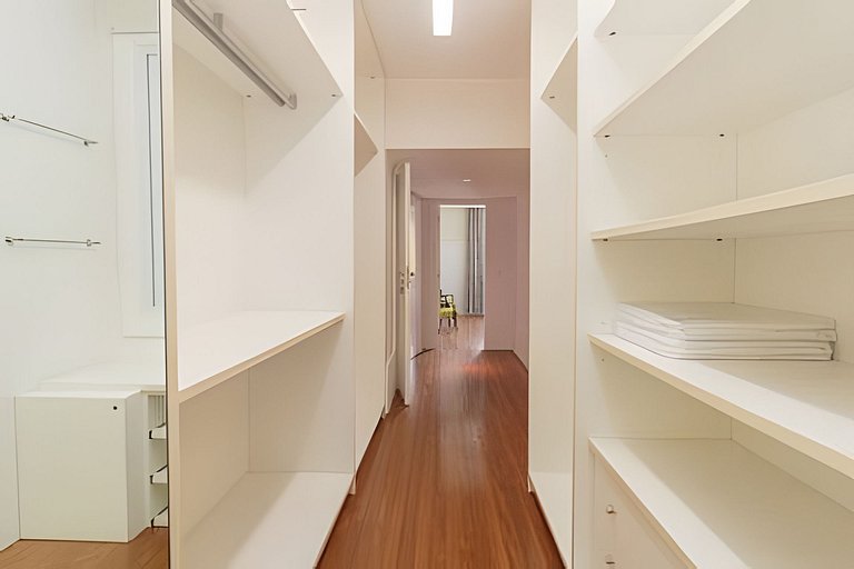 Casa con piscina en Leblon (Jd Pernambuco)