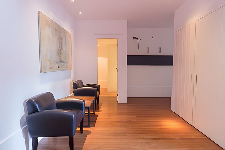 Casa com piscina no Leblon (Jd Pernambuco)