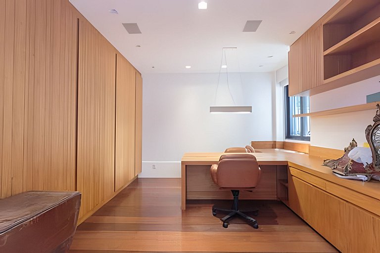 Casa com piscina no Leblon (Jd Pernambuco)