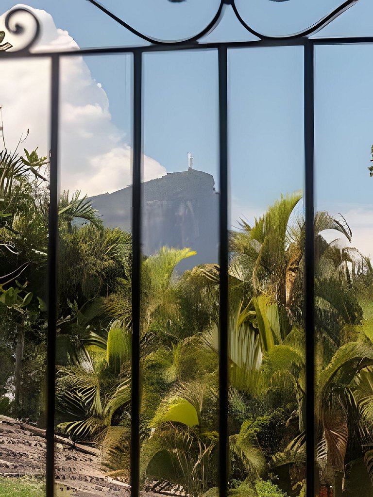 Casa con piscina en Leblon (Jd Pernambuco)