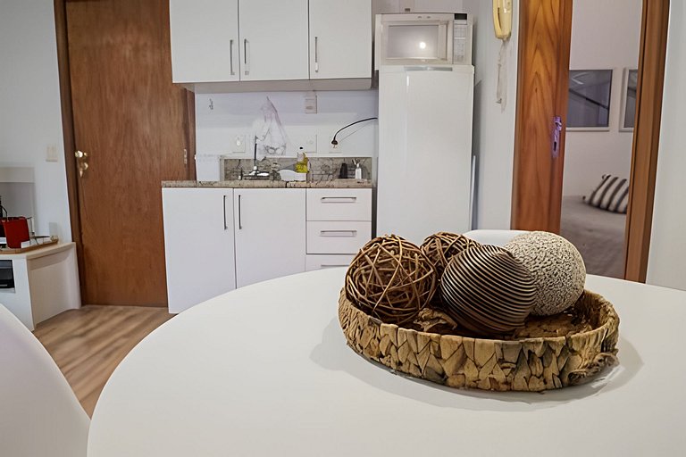 Mar503.15| Piso en la cuadra de la playa de Leblon