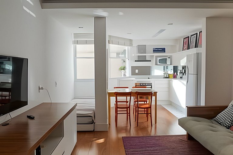 Sam604| Apt in the most charming spot in Leme