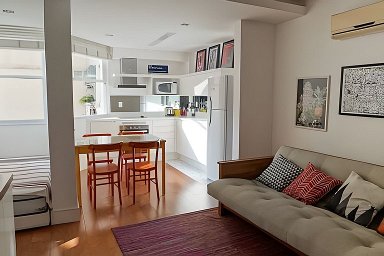 Sam604| Apt in the most charming spot in Leme