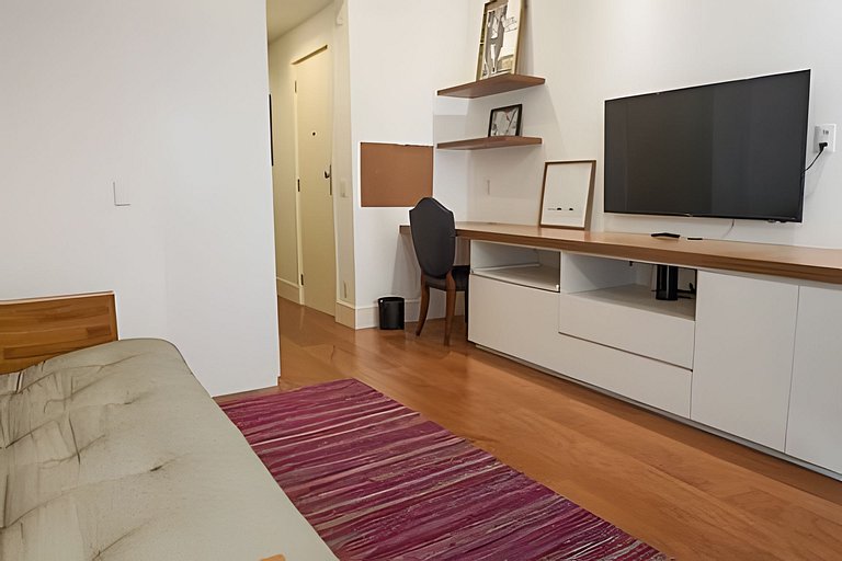 Sam604| Apt in the most charming spot in Leme