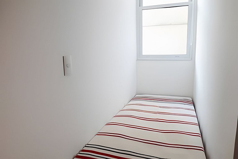 Sam604| Apt in the most charming spot in Leme