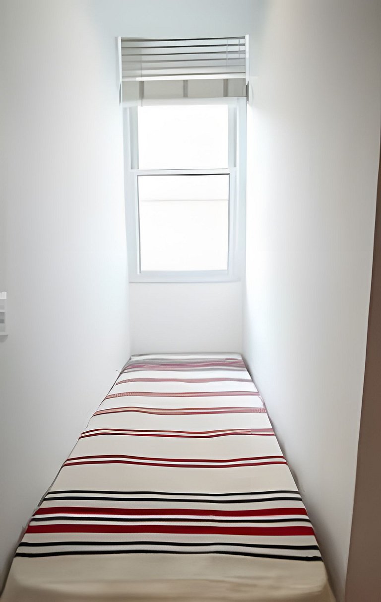 Sam604| Apt in the most charming spot in Leme