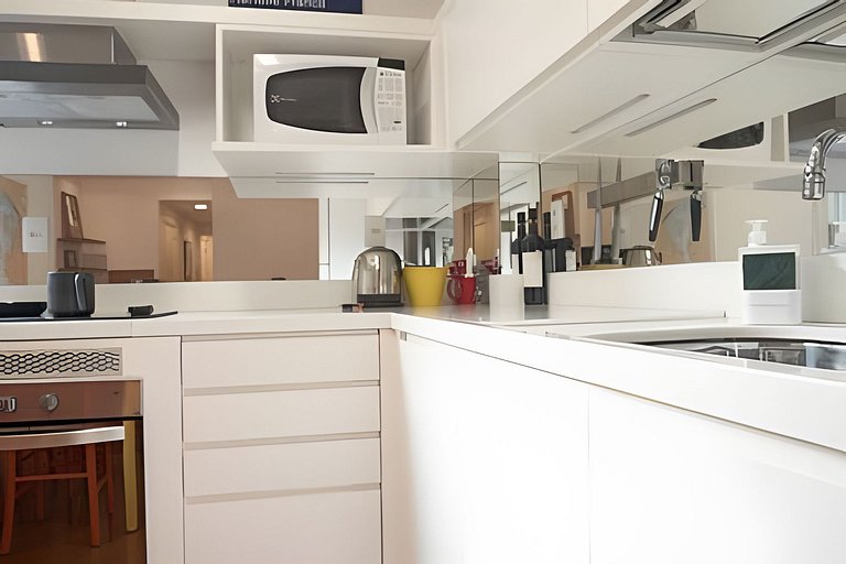 Sam604| Apt in the most charming spot in Leme