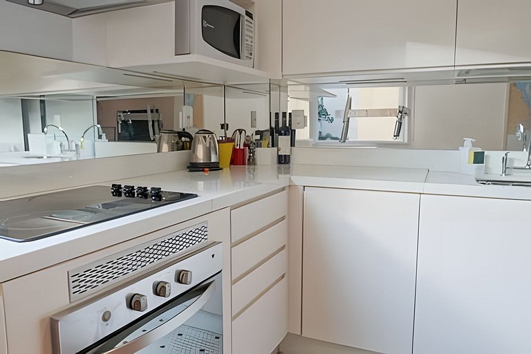 Sam604| Apartamento no ponto mais charmoso do Leme