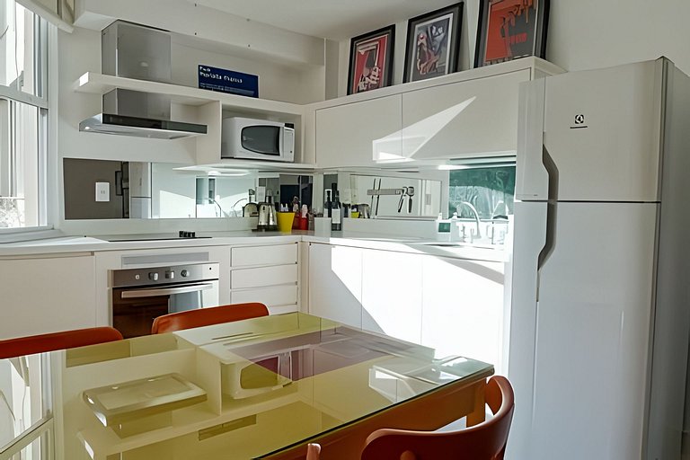 Sam604| Apt in the most charming spot in Leme